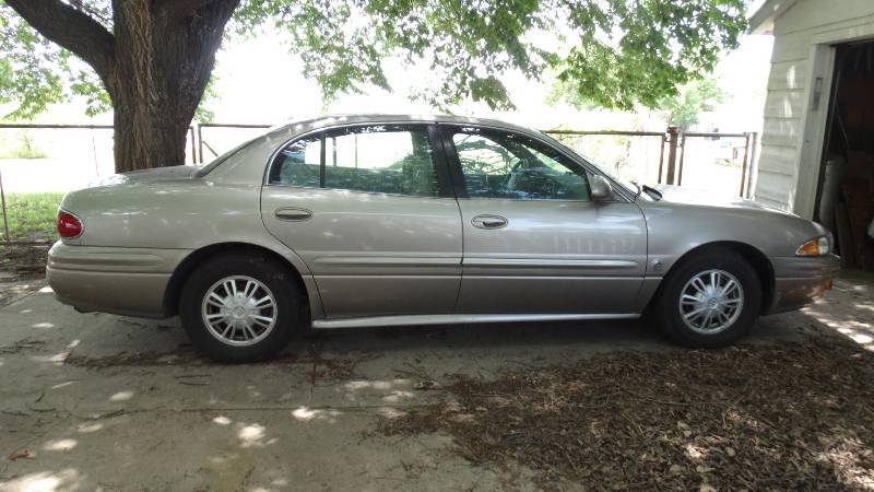 lot 1 image: 2003 Buick LeSabre. RunsDrives- KS title