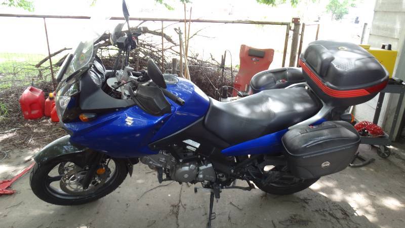 lot 3 image: 2005 Suzuki DL650. RunsDrives- Ks title