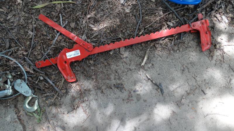 lot 1821 image: Fence stretcher.