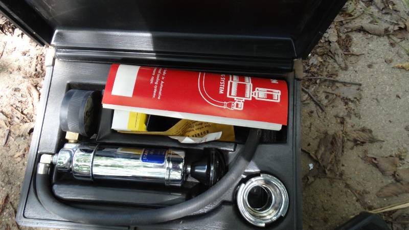 lot 1836 image: Stant ST 255 cooling system pressure tester in case.
