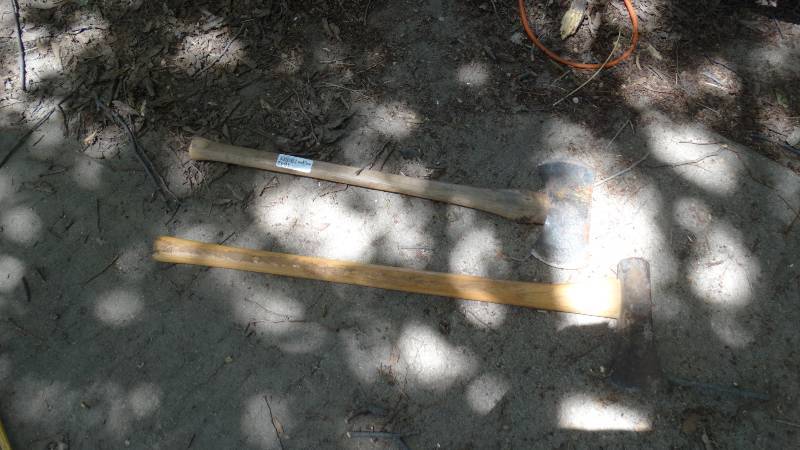 lot 1842 image: Double sided ax and a spliter.