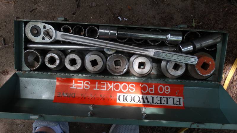 lot 1845 image: 34 drive sockets extension ratchet.