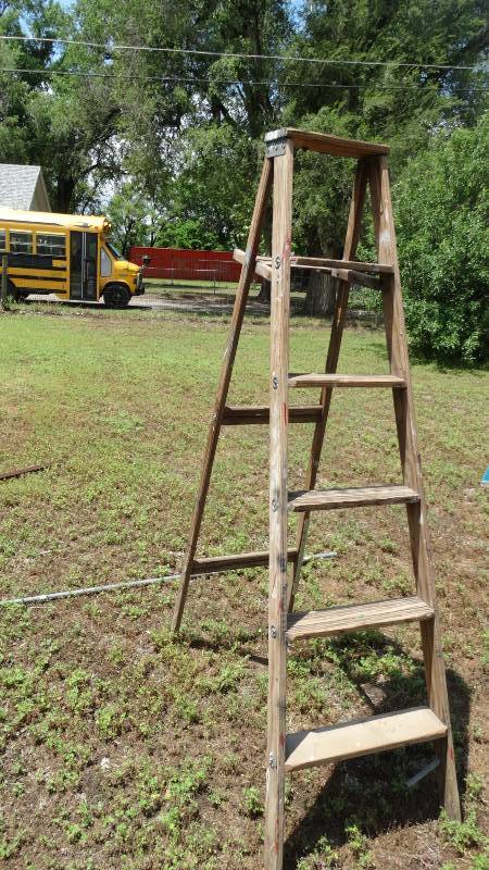 lot 1972 image: Wooden ladder.