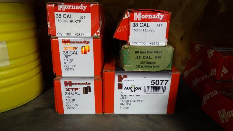 lot 5077 image: Lot of .38 cal bullet tips.
