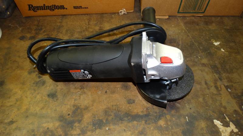 lot 5084 image: Master 4 12 angle grinder.