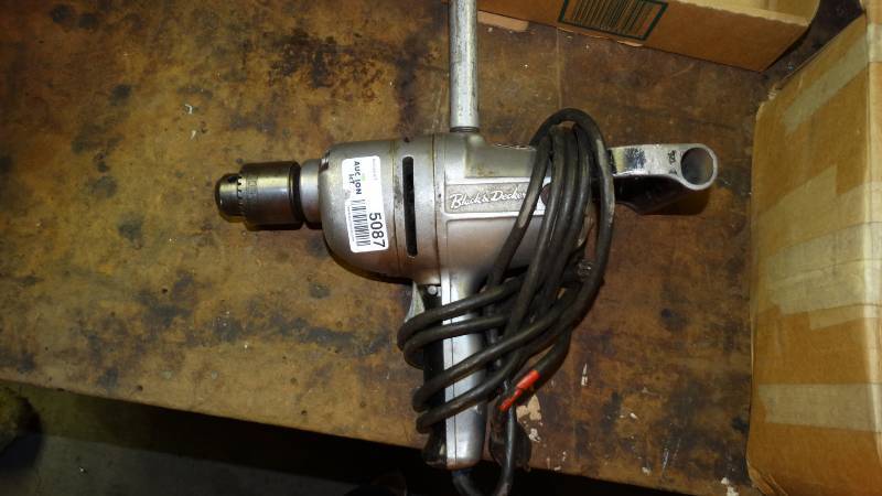 lot 5087 image: Black and decker drill.