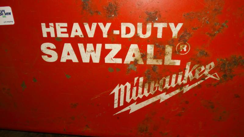 lot 5094 image: Milwaukee Heavy-Duty sawzall.
