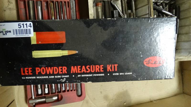 lot 5114 image: Lee powder measure kit.