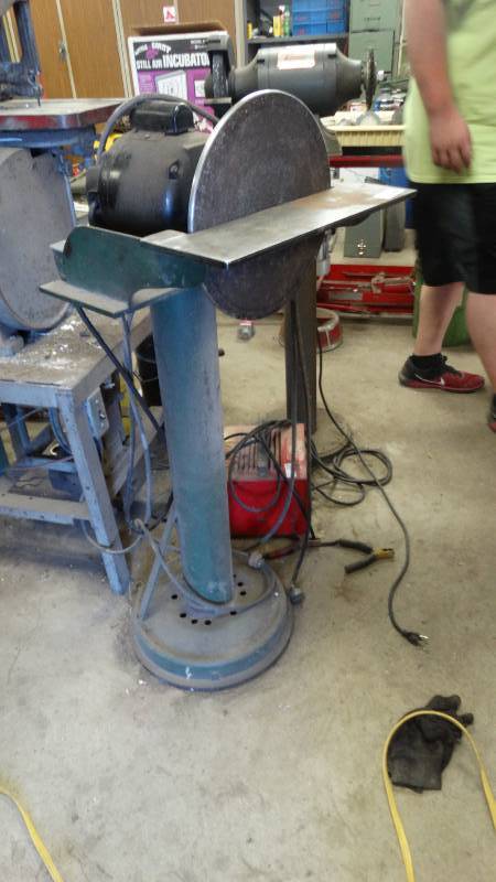lot 5125 image: 12 disk sander on stand.
