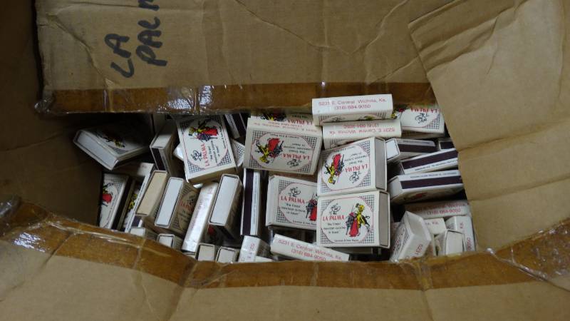 lot 5129 image: Box of match books.