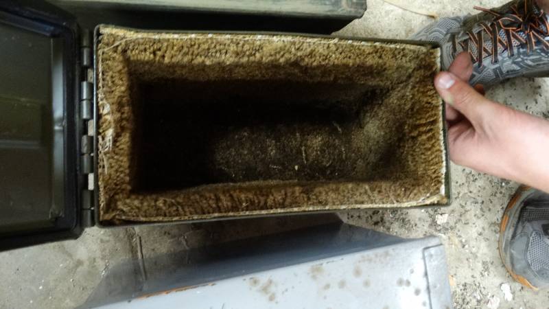 lot 5168 image: 2- Metal ammo cans.