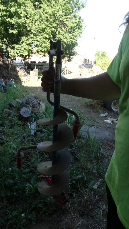 lot 5174 image: Manual auger.