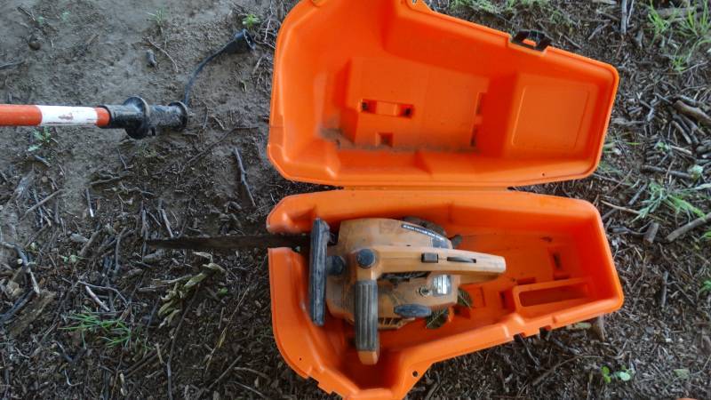 lot 5197 image: Montgomery ward chain saw.