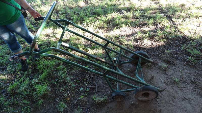 lot 5201 image: Barrel dolly.