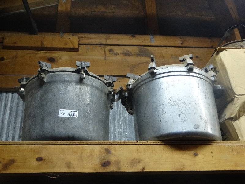 lot 5227 image: 2 Pressure cookers.