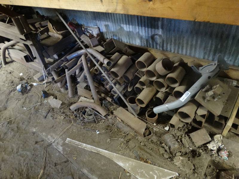 lot 5245 image: Scrap metal pile.