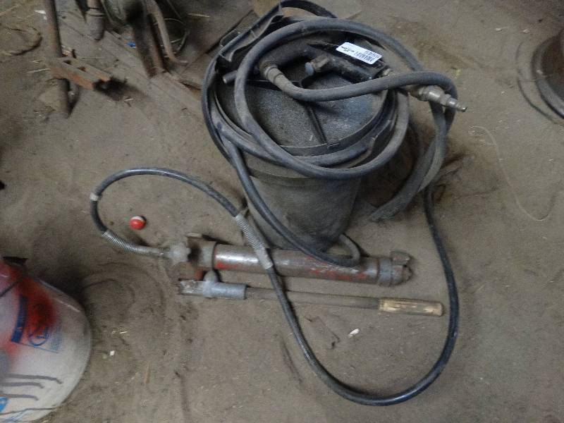 lot 5255 image: Bucket of metal, sprayer nossle.