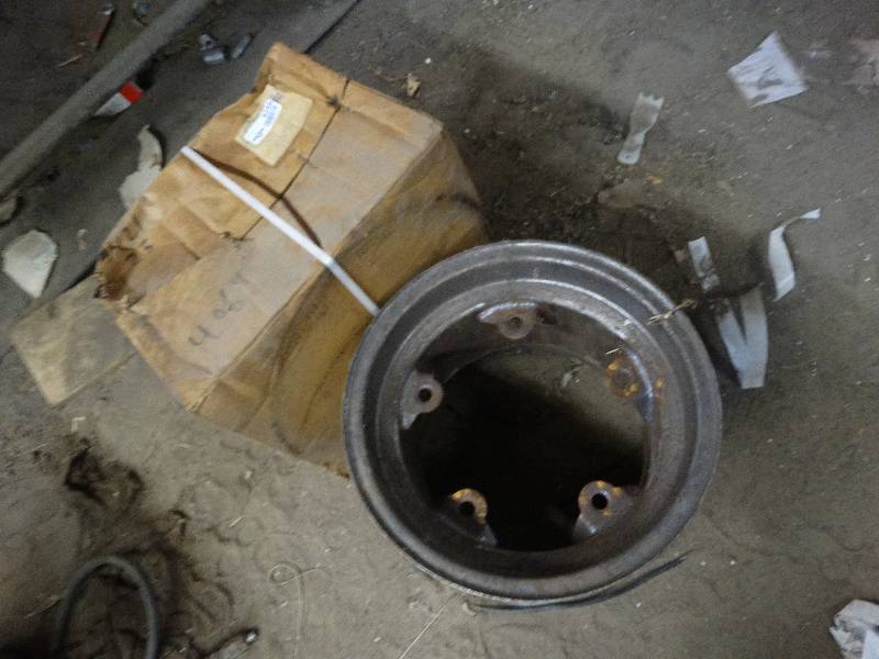 lot 5256 image: 2 racing wheels.