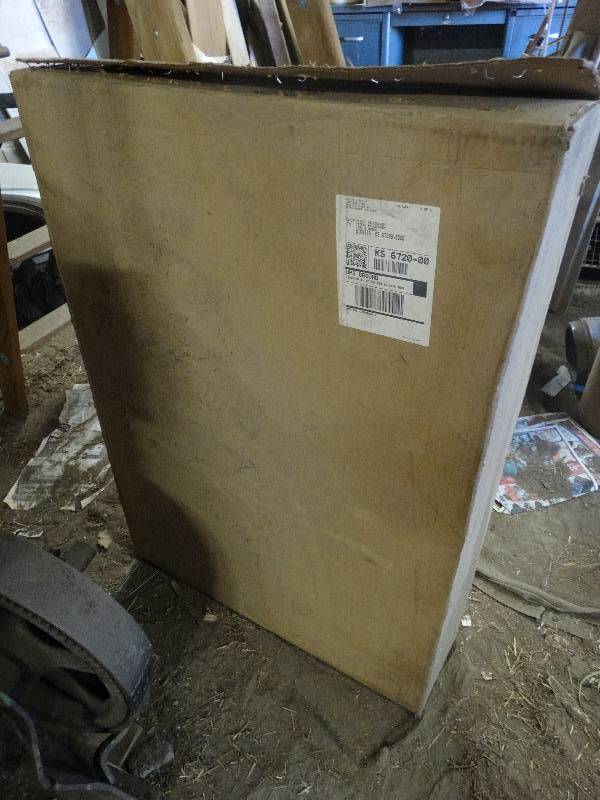 lot 5259 image: Dog crate, new.