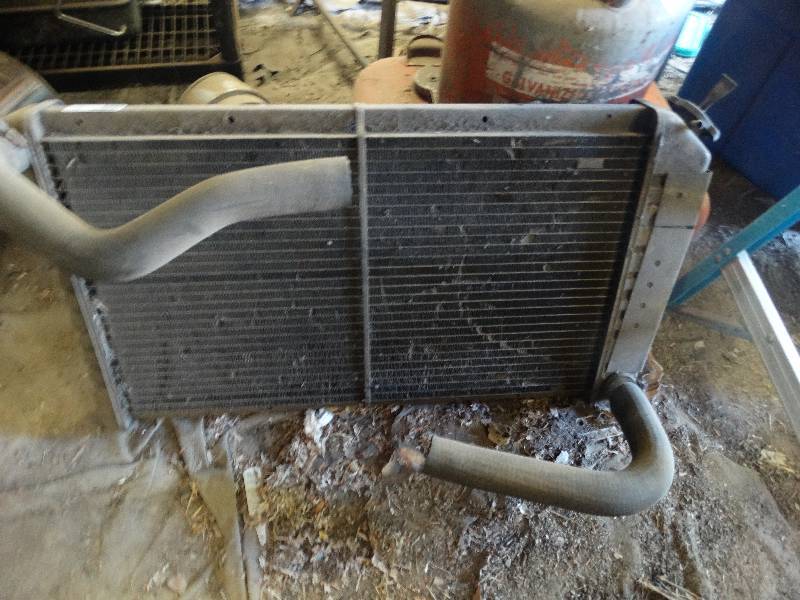 lot 5265 image: Older car radiator.