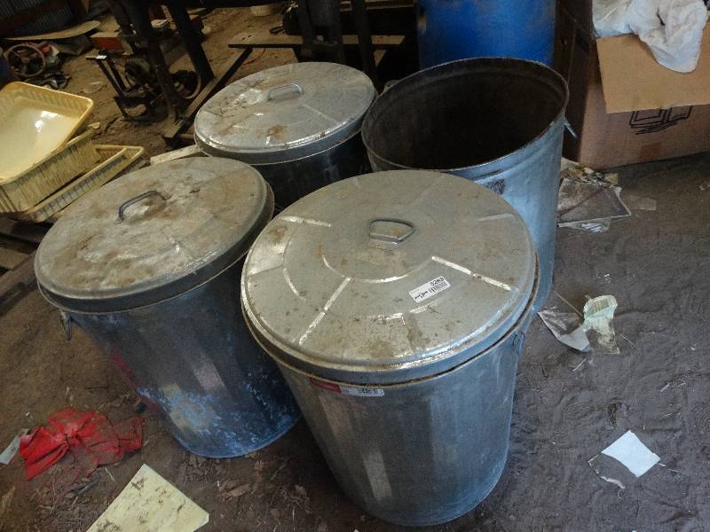 lot 5288 image: 3 trashcans with lids,  1 without.