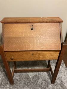 lot 47873 image: Antique Secretary Desk