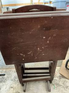 lot 47885 image: Set of 4 Wood TV Dinner Trays