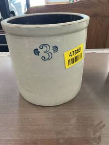 lot 47889 image: #3 Crock