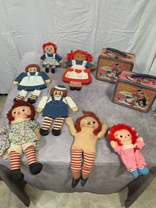 lot 47909 image: Raggedy Ann and Andy Collection