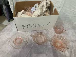 lot 47916 image: Misc pink dishes unknown quantity