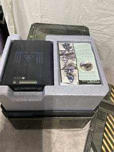 lot 47921 image: HALO Reach Collector Box