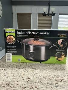 lot 47952 image: Presto Indoor Electric Smoker