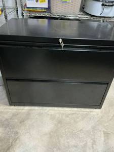 lot 47953 image: File Cabinet