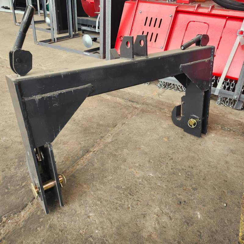 lot 2478 image: Unused Wolverine TR-26-02C &nbsp&nbsp3 Point Quick Hitch for Category 1 Tractor