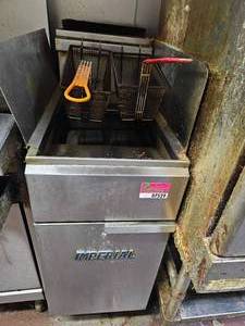 lot 7529 image: Imperial Commercial Deep Fryer with Dual Baskets