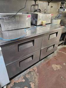 lot 7533 image: True TUC-60D-4-HC Undercounter Refrigerator Drawers