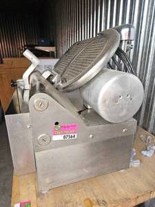 lot 7564 image: Globe Model 775 Commercial Meat Slicer 115V&nbsp