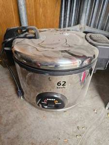 lot 7569 image: Amko AK-50RC Commercial Electric Rice Cooker 62 Bowl Capacity&nbsp