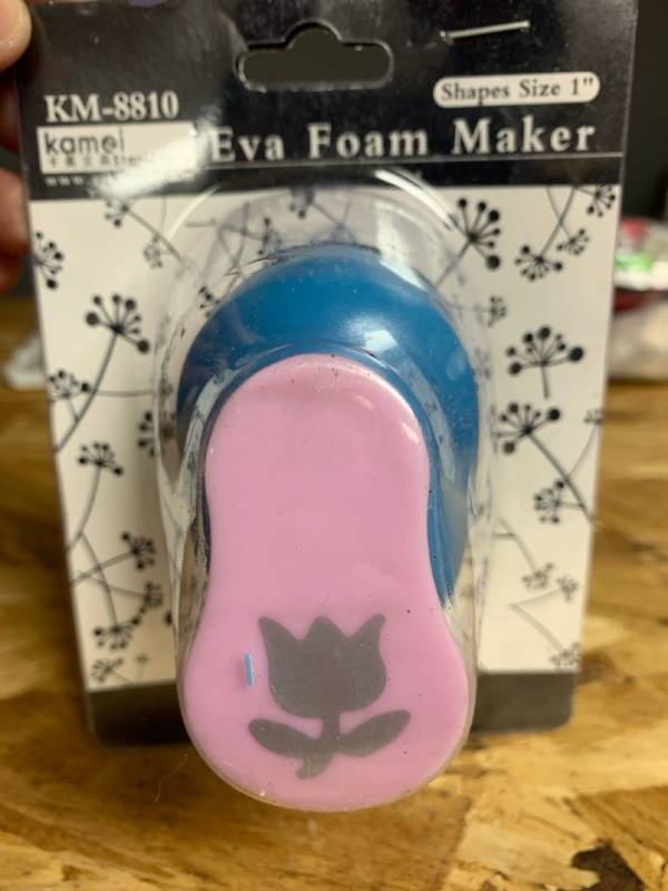 lot 964 image: Flower Design of Craft Punch eva Foam Maker Paper Punches for Scrapbooking shapes size 1 inch diameter