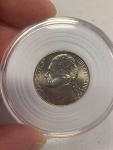 lot 320 image: BU lightly toned in capsule 2004 Louisiana purchase nickel 5 cent coin