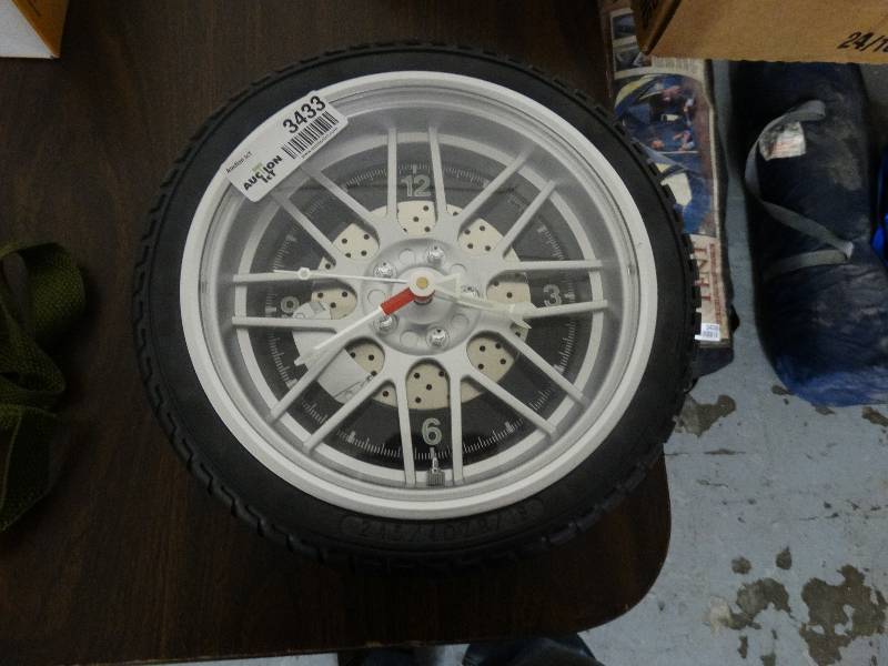 lot 3433 image: Tire wall clock