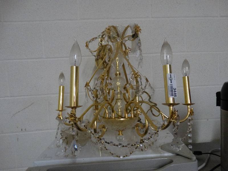 lot 3446 image: Awesome decorative hanging chandelier