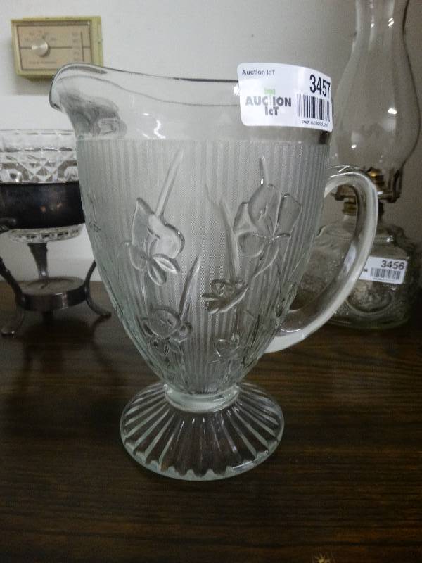 lot 3457 image: Vintage iris pitcher