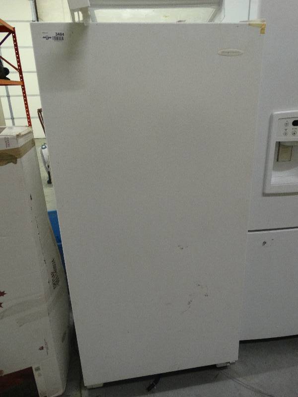 lot 3484 image: Frigidaire upright freezer