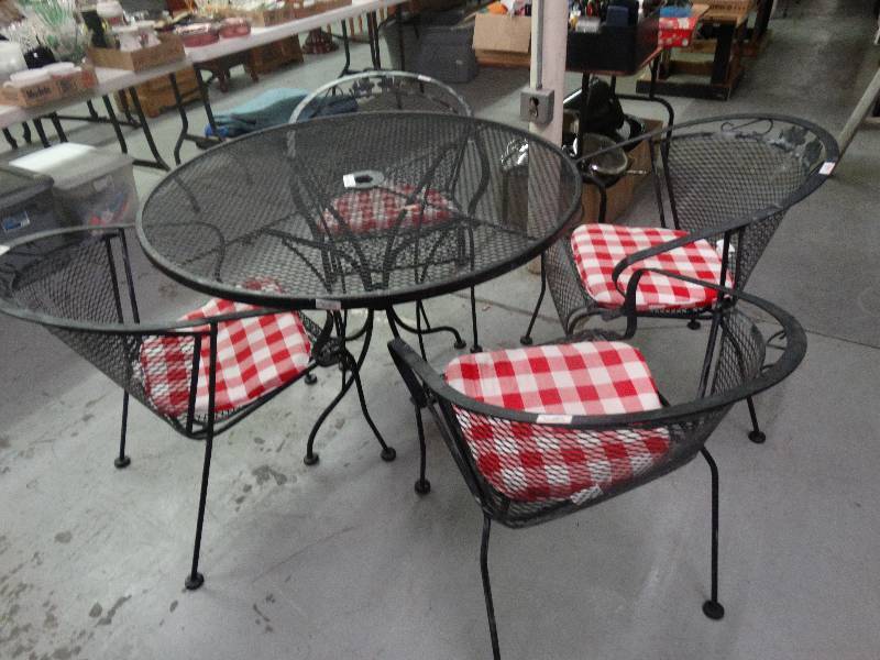 lot 3487 image: 5 pc metal patio set