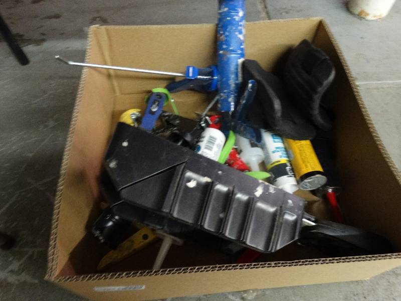 lot 3504 image: Lot of various tools hardware