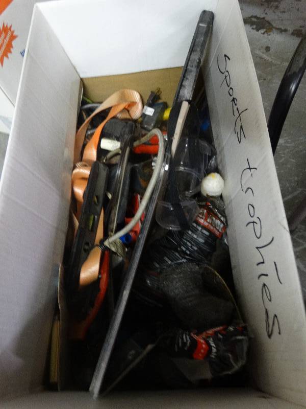 lot 3505 image: Lot of various tools hardware