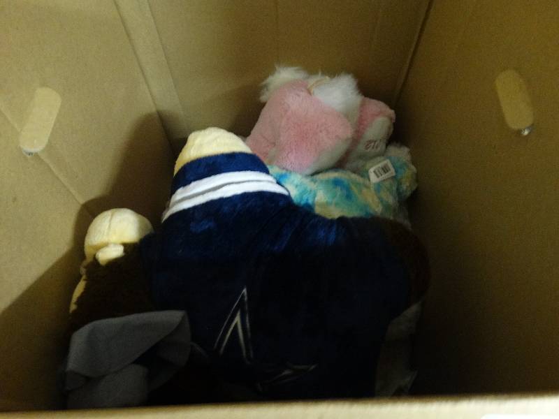 lot 3507 image: Lot of various stuffed toys