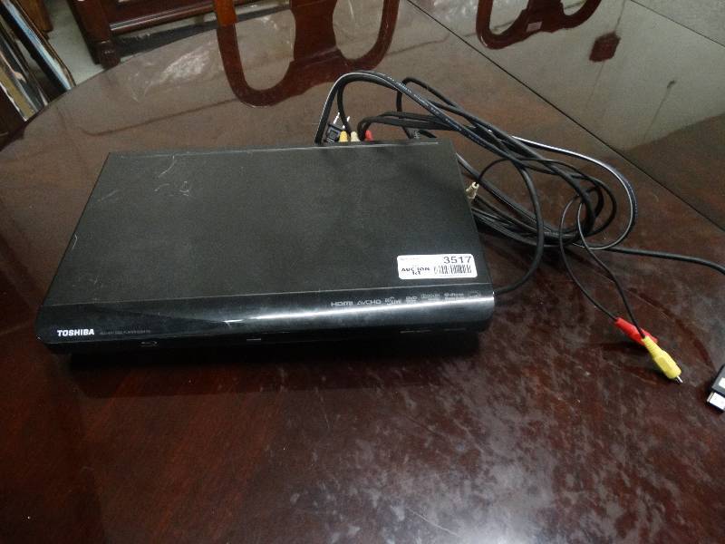 lot 3517 image: Toshiba Blu-ray player