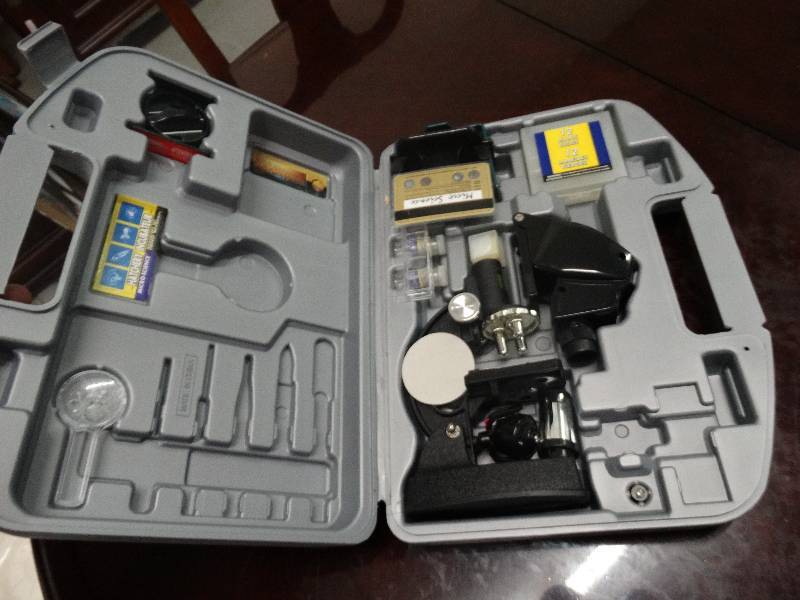 lot 3518 image: Microscope kit